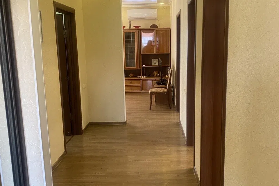Сдаётся 1-этажный дом, 100 м²