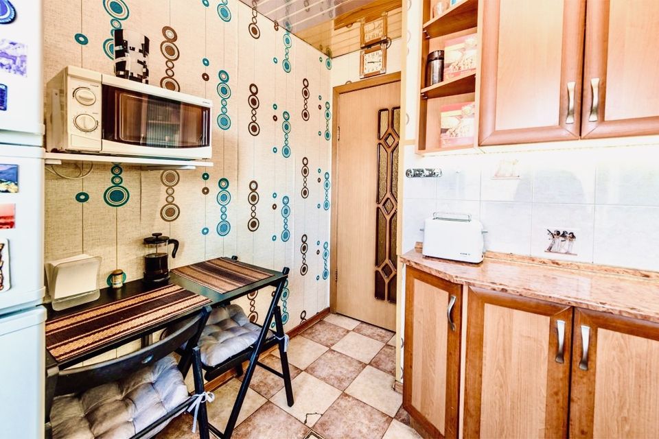 Сдаётся комната в 3-комн. квартире, 38 м²