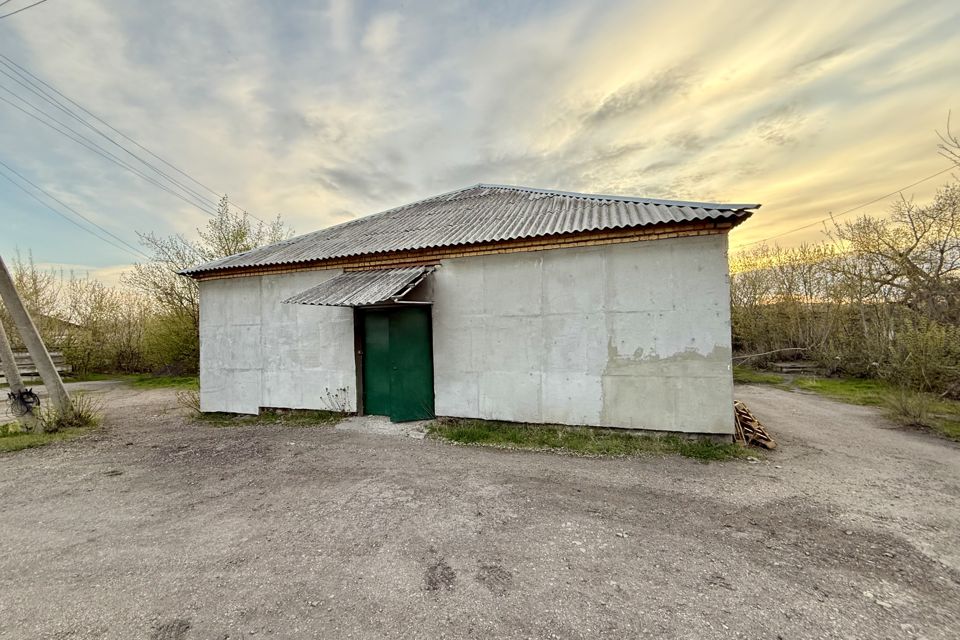Сдаётся производственное помещение, 900 м²