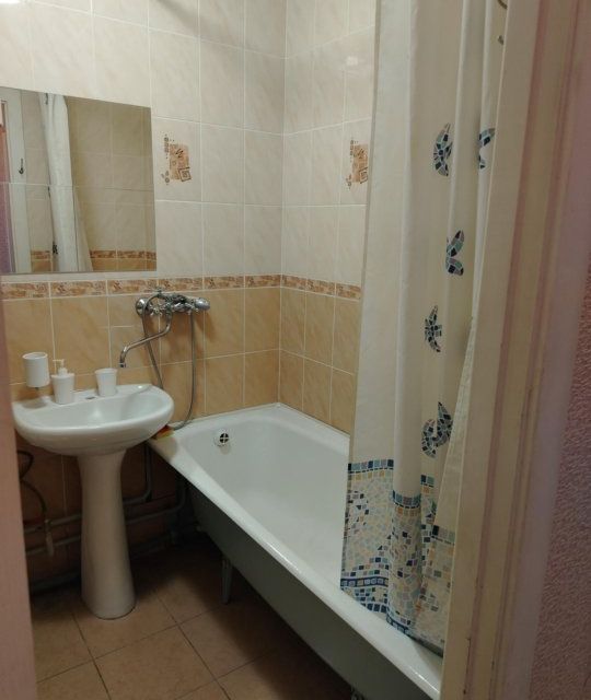 Сдаётся 1-комнатная квартира, 40 м²