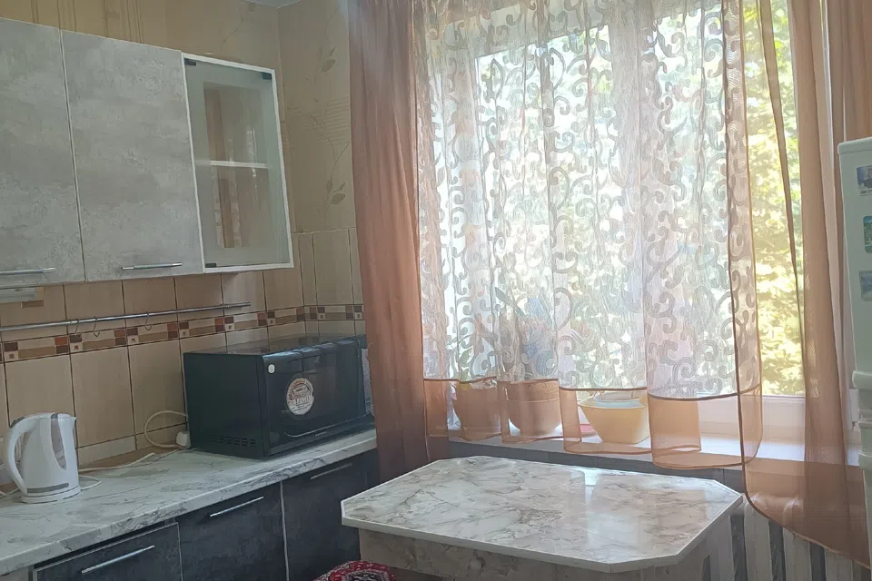Сдаётся 2-комнатная квартира, 55 м²