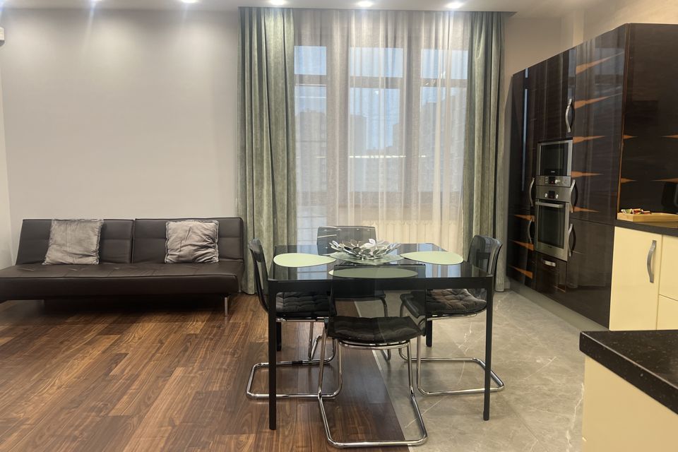 Сдаётся 2-комнатная квартира, 86 м²