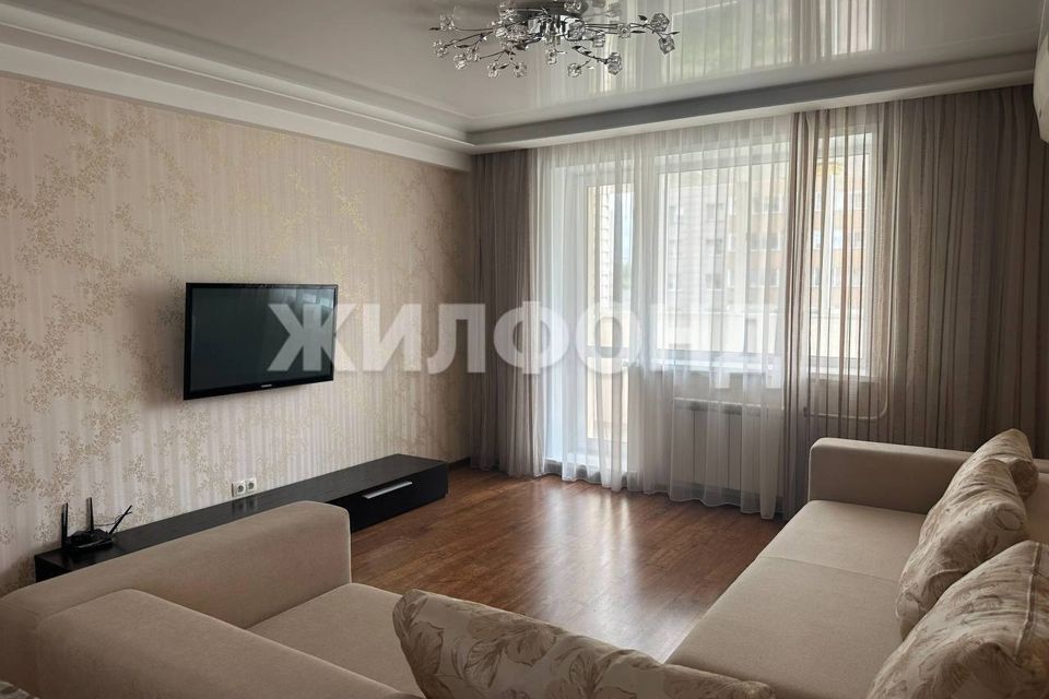 Сдаётся 2-комнатная квартира, 76 м²