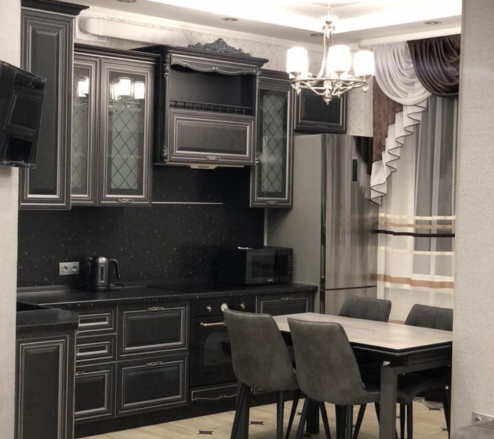 Сдаётся 2-комнатная квартира, 85 м²