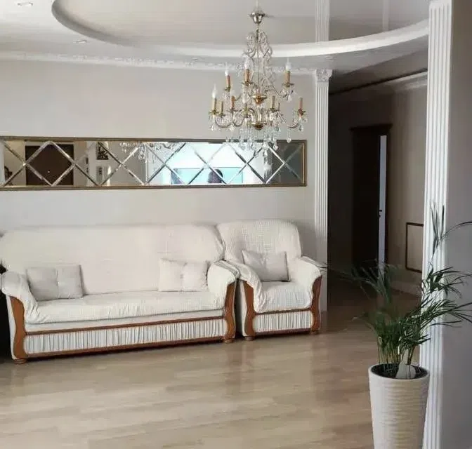 Сдаётся 3-комнатная квартира, 120 м²