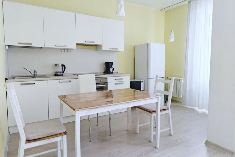 Сдаётся 2-комнатная квартира, 60 м²