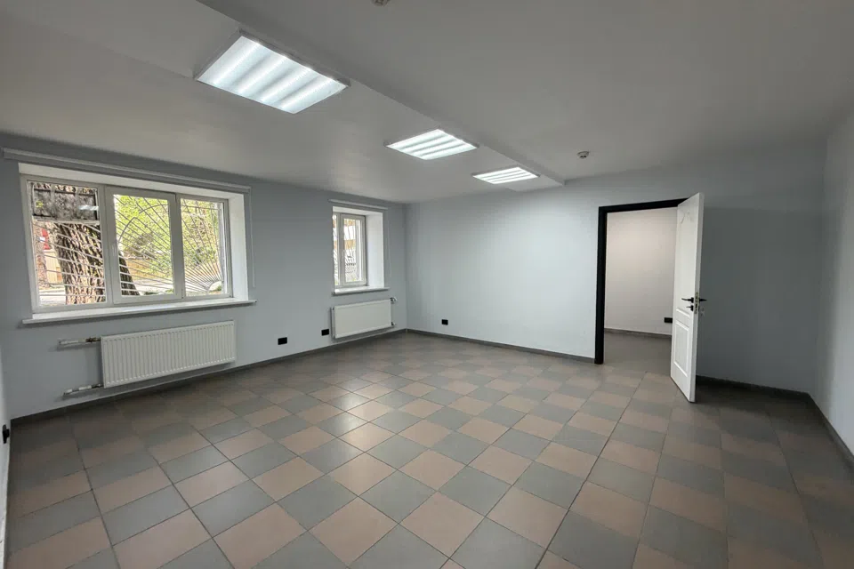 Сдаётся офис, 200 м²
