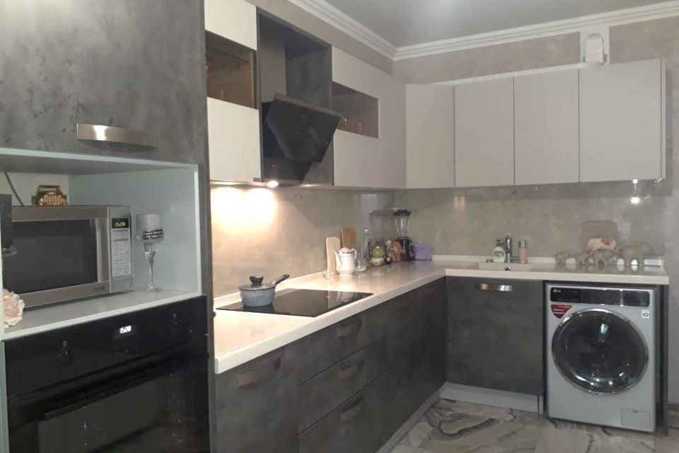 Сдаётся 3-комнатная квартира, 90 м²