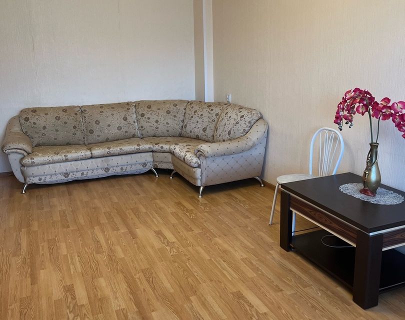 Сдаётся 1-комнатная квартира, 42 м²