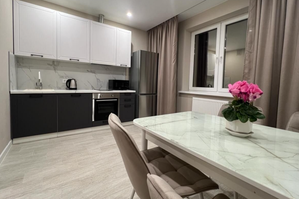 Сдаётся 2-комнатная квартира, 56 м²