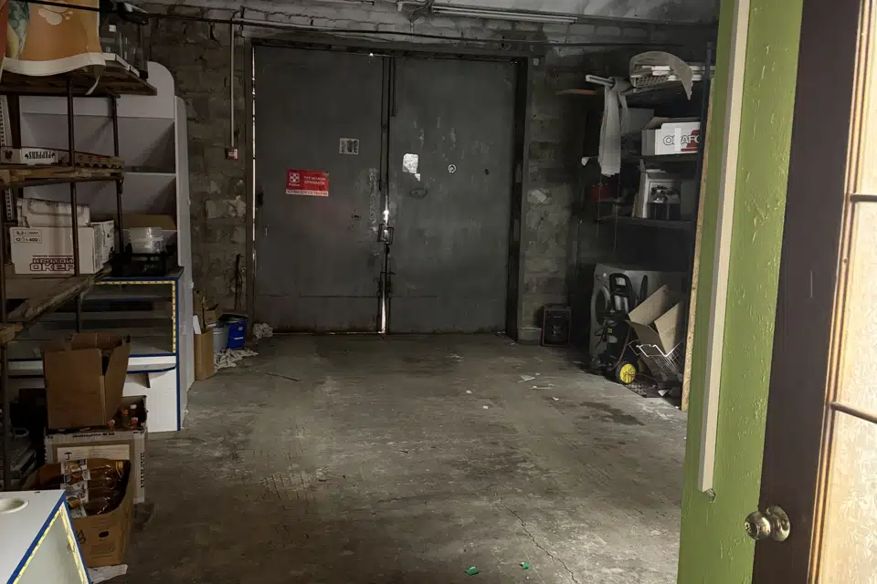 Сдаётся торговое помещение, 192 м²