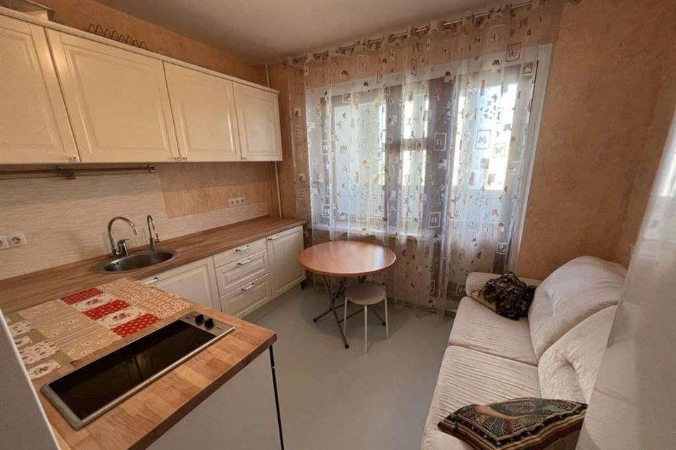 Сдаётся 1-комнатная квартира, 40 м²