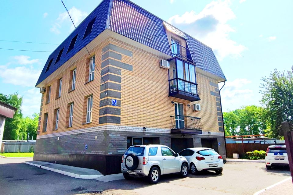 Сдаётся 3-комнатная квартира, 67.7 м²
