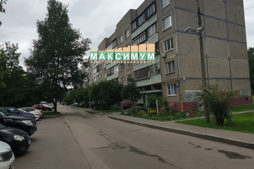 Сдаётся 2-комнатная квартира, 55.8 м²