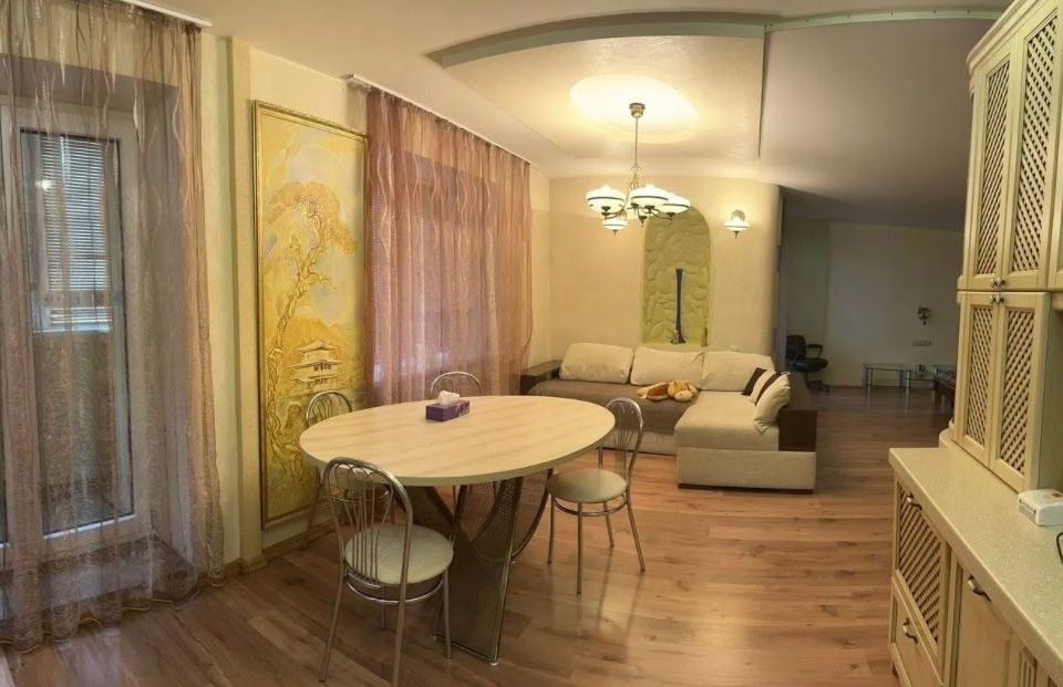 Сдаётся 1-комнатная квартира, 52 м²
