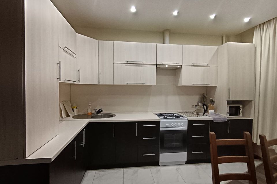 Сдаётся 1-комнатная квартира, 42.2 м²