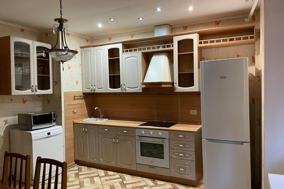 Сдаётся 2-комнатная квартира, 66.1 м²