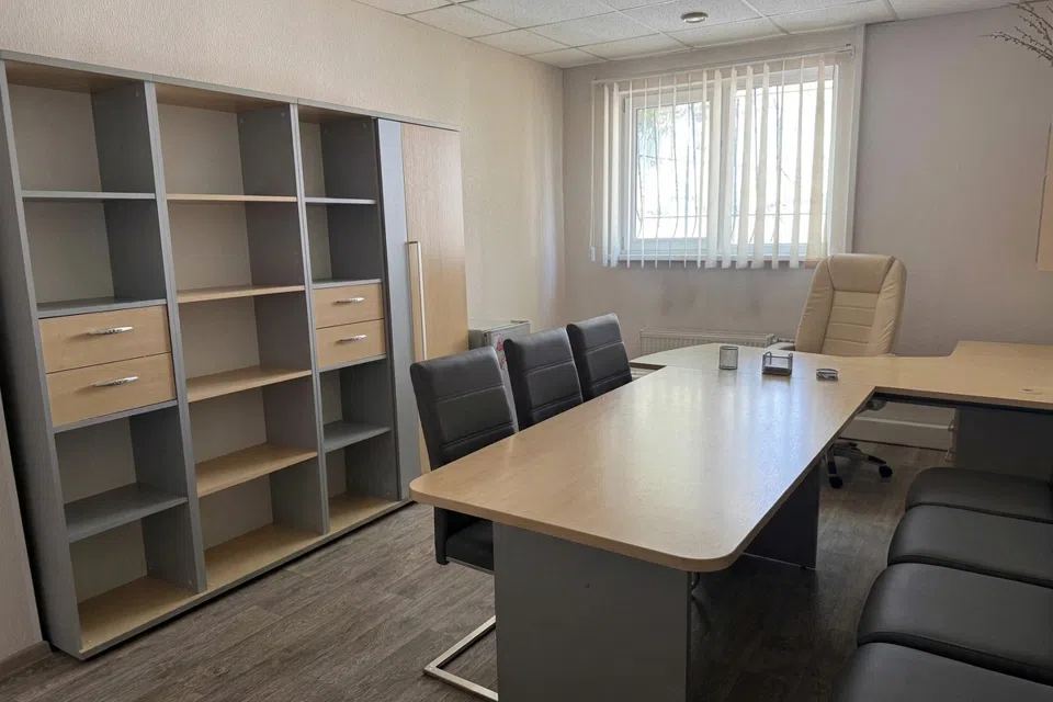Сдаётся производственное помещение, 1100 м²