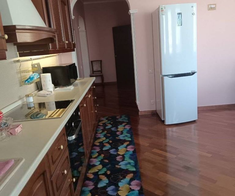 Сдаётся 2-комнатная квартира, 66 м²