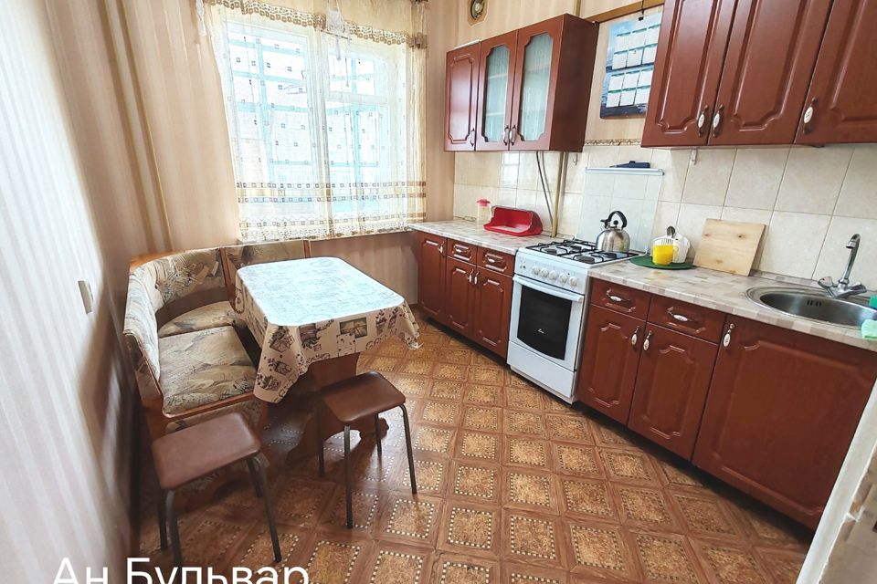 Сдаётся 1-комнатная квартира, 42 м²