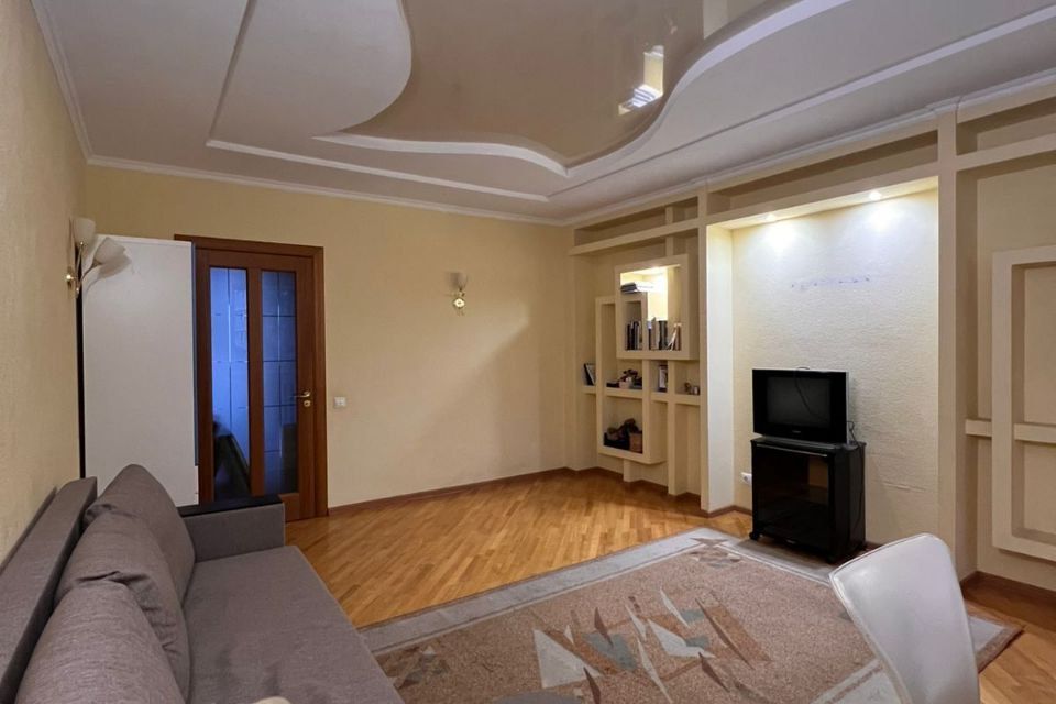 Сдаётся 2-комнатная квартира, 72.4 м²
