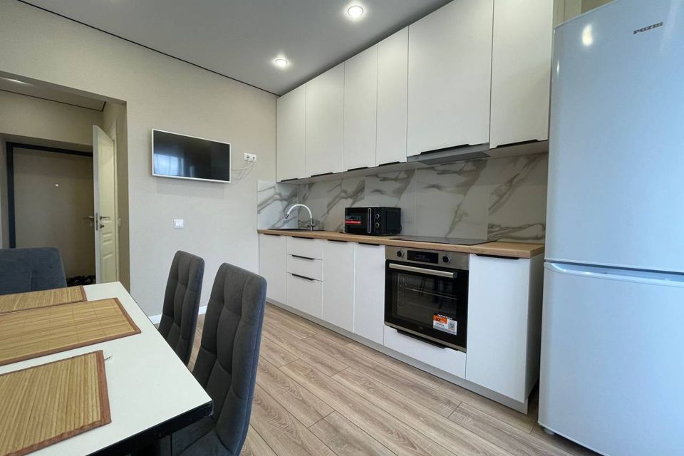 Сдаётся 1-комнатная квартира, 42 м²