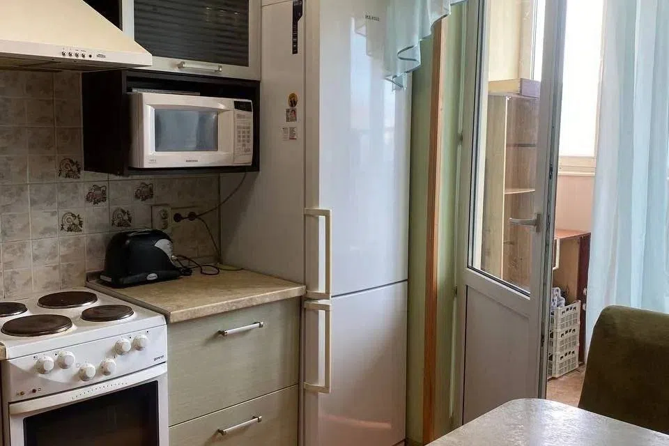 Сдаётся 2-комнатная квартира, 58 м²