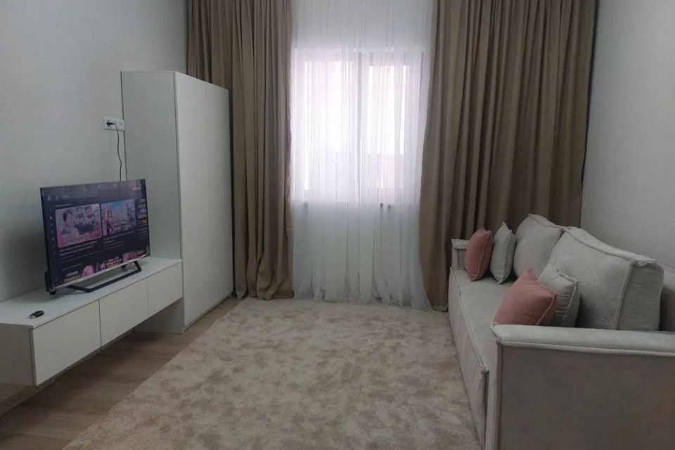 Сдаётся 1-комнатная квартира, 45 м²