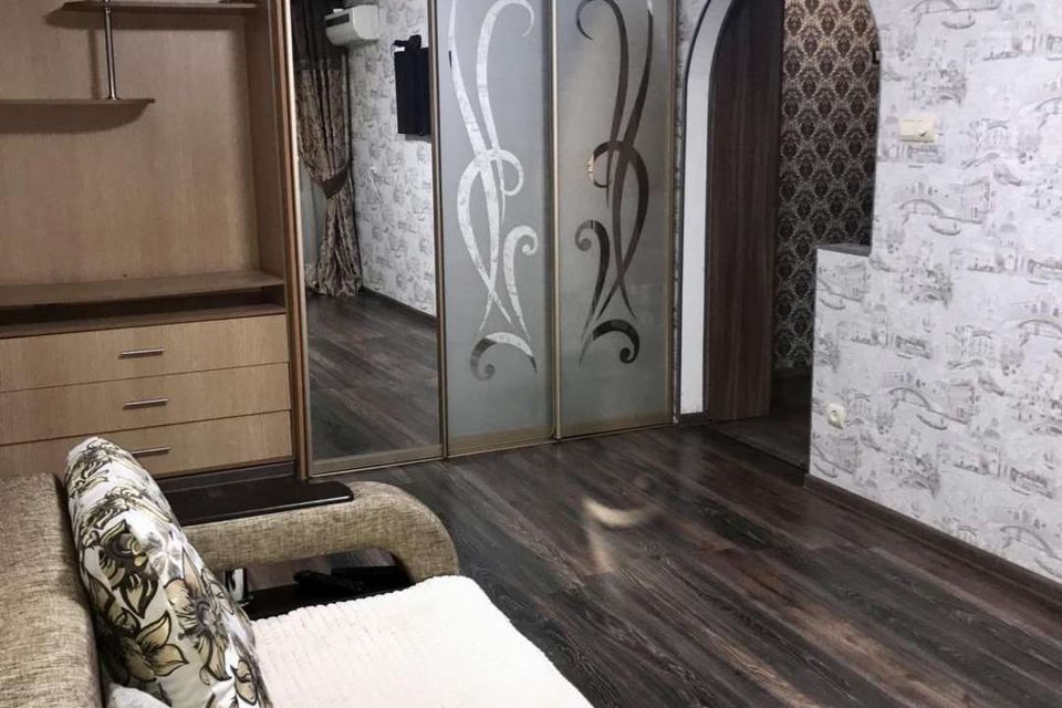 Сдаётся 1-комнатная квартира, 38 м²