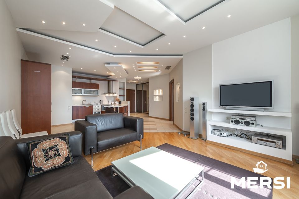 Сдаётся 2-комнатная квартира, 75 м²