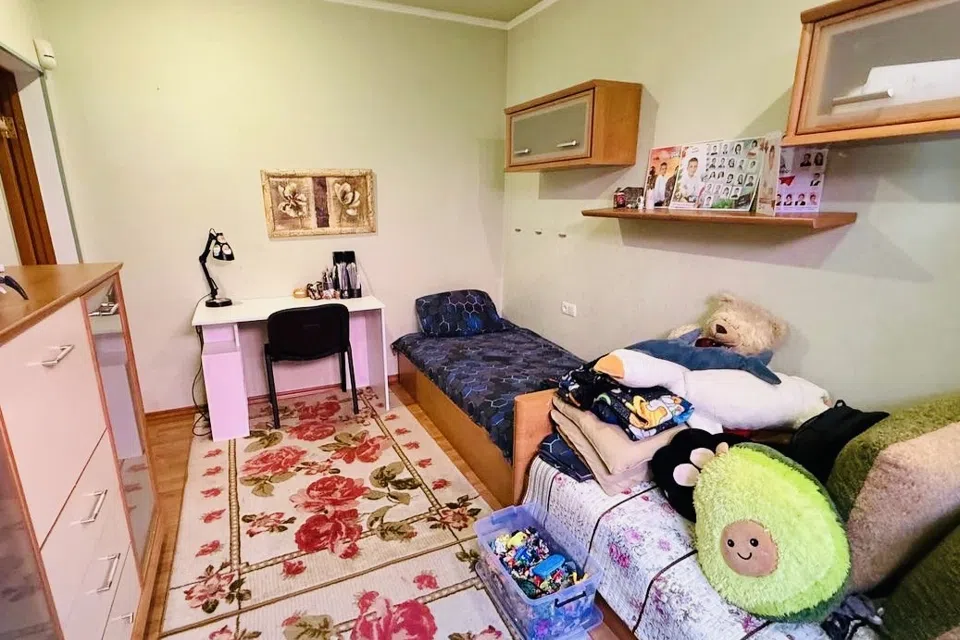 Сдаётся 4-этажный дом, 100 м²