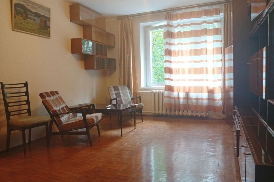 Сдаётся 1-комнатная квартира, 35 м²