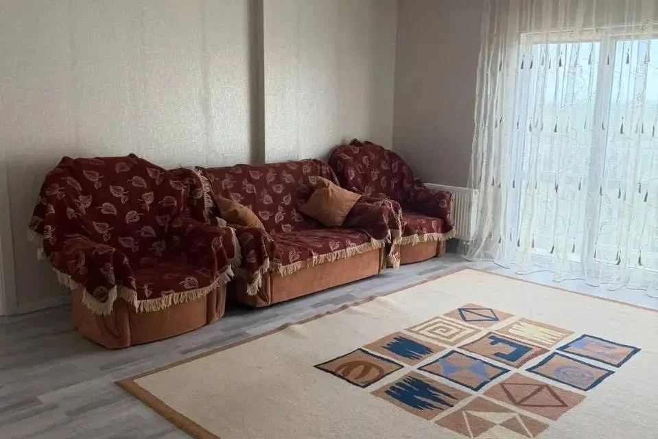 Сдаётся 3-комнатная квартира, 90 м²