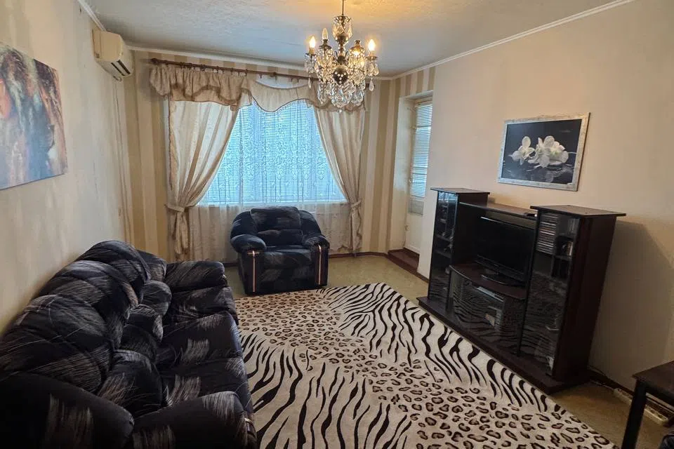 Сдаётся 4-комнатная квартира, 75 м²