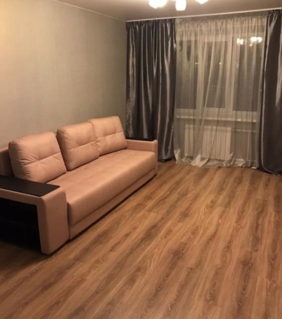 Сдаётся 2-комнатная квартира, 58 м²