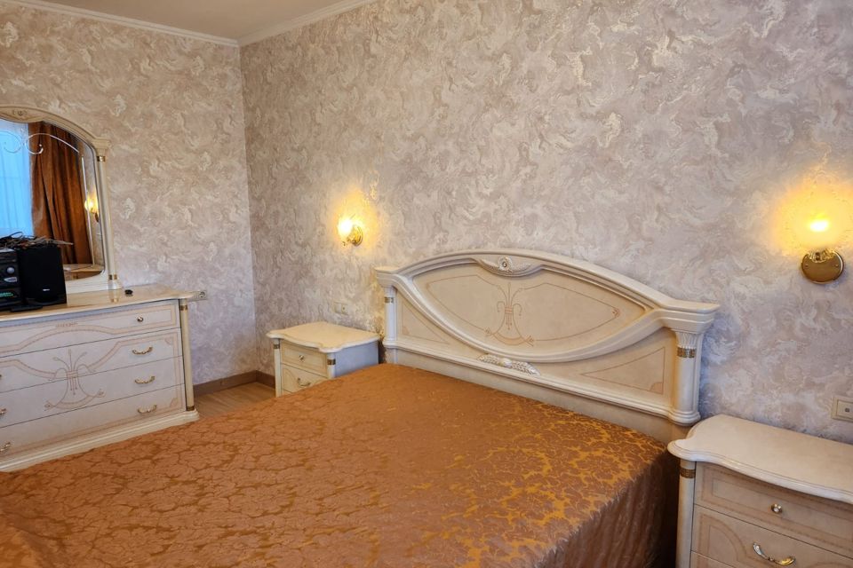 Сдаётся 2-комнатная квартира, 56 м²