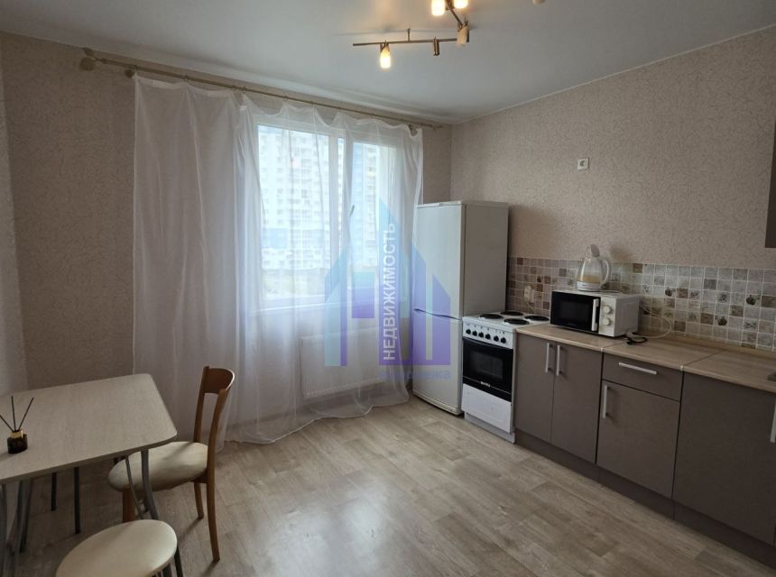 Сдаётся 1-комнатная квартира, 35 м²