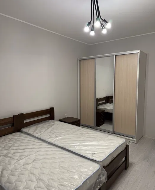 Сдаётся 2-комнатная квартира, 58 м²