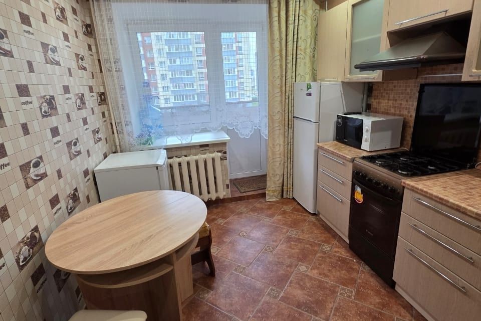 Сдаётся 1-комнатная квартира, 40 м²