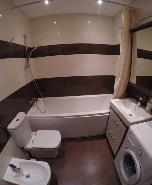 Сдаётся 2-комнатная квартира, 58 м²