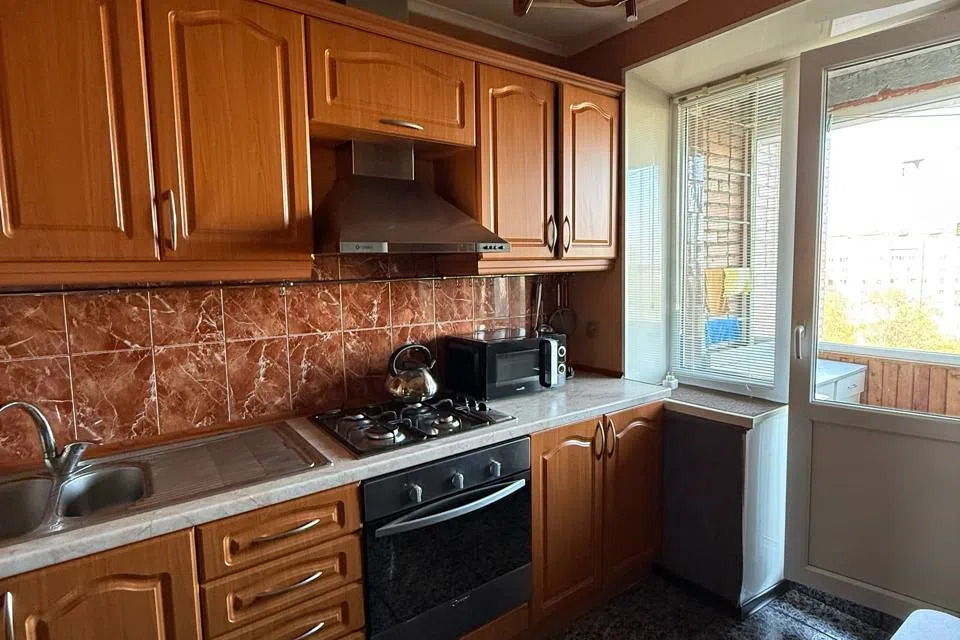 Сдаётся 2-комнатная квартира, 65 м²