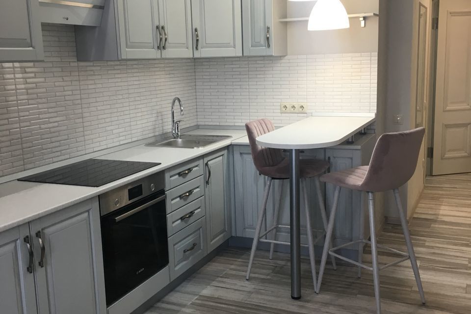 Сдаётся 1-комнатная квартира, 55 м²