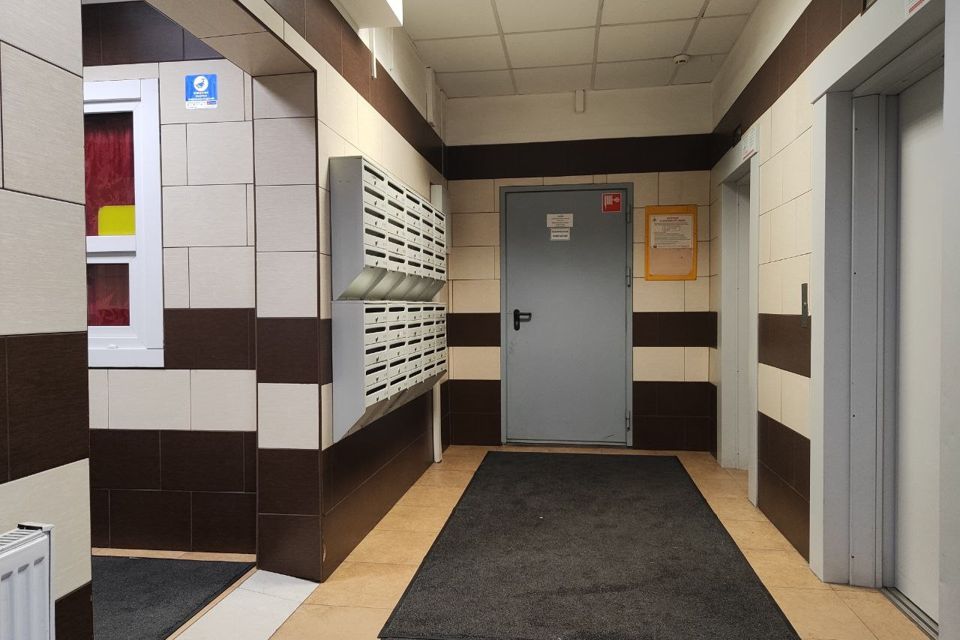 Сдаётся 2-комнатная квартира, 77 м²