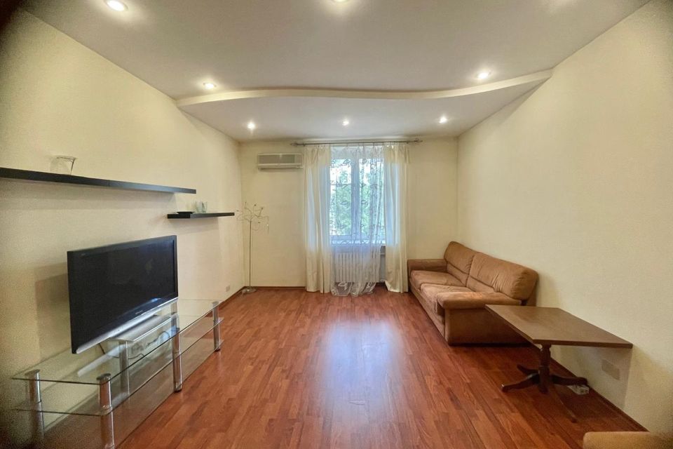 Сдаётся 2-комнатная квартира, 68 м²