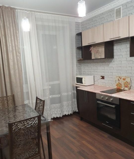Сдаётся 1-комнатная квартира, 40 м²