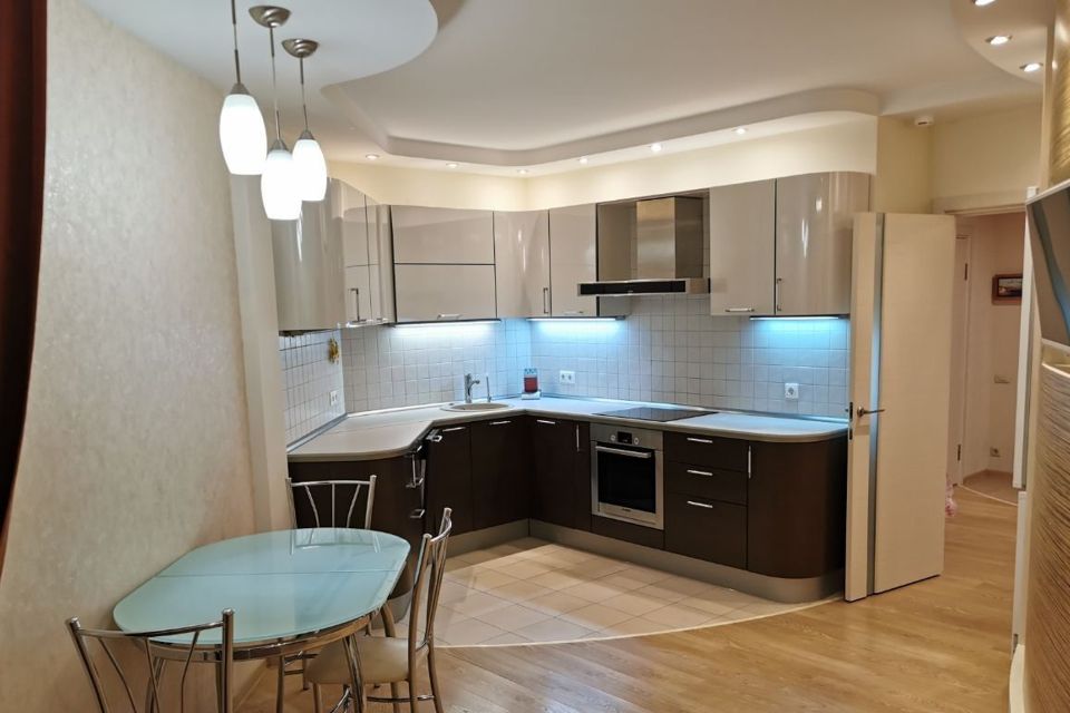 Сдаётся 3-комнатная квартира, 76 м²