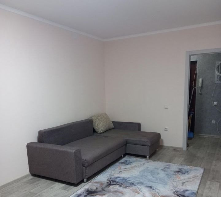 Сдаётся 1-комнатная квартира, 42 м²