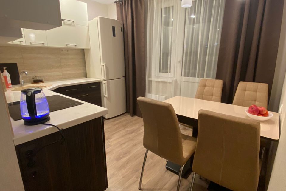 Сдаётся 1-комнатная квартира, 40 м²