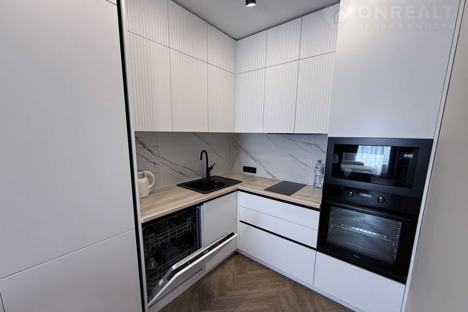 Сдаётся 2-комнатная квартира, 56 м²