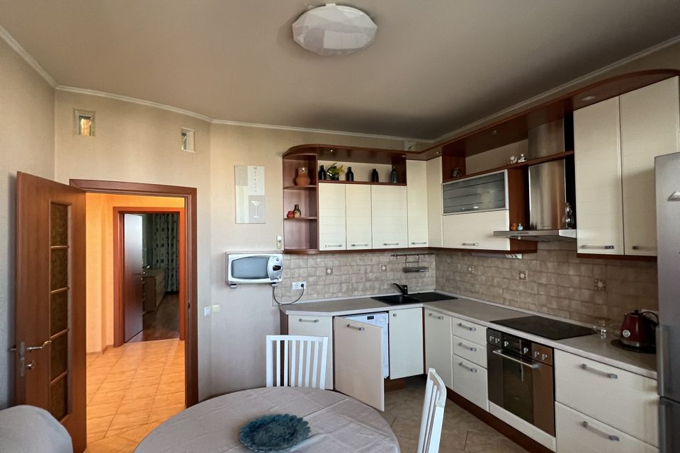 Сдаётся 2-комнатная квартира, 78.2 м²